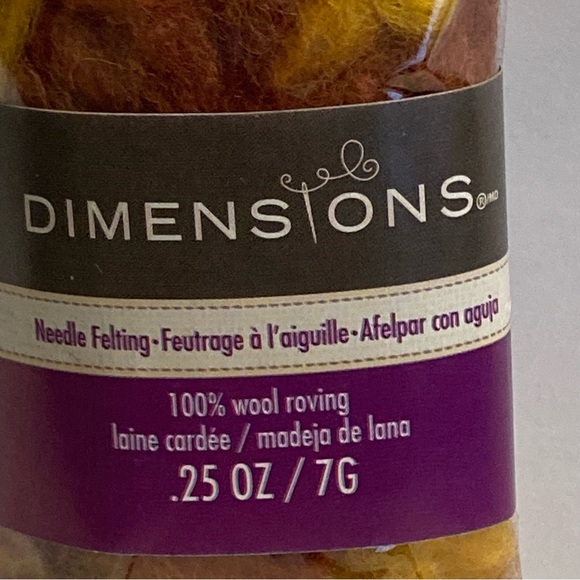12 Dimensions FeltWorks 100% Wool Gold Curly Roving 0.25oz Needle Felting Crafts - Picture 5 of 15